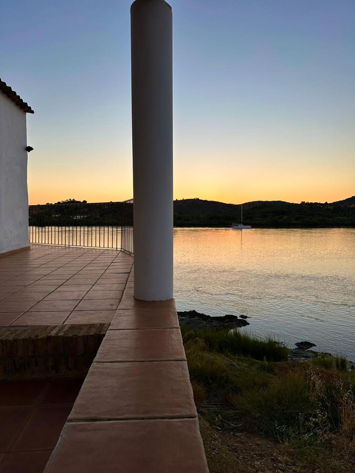 Magnifica Casa A Orillas Del Guadiana Уелва Екстериор снимка